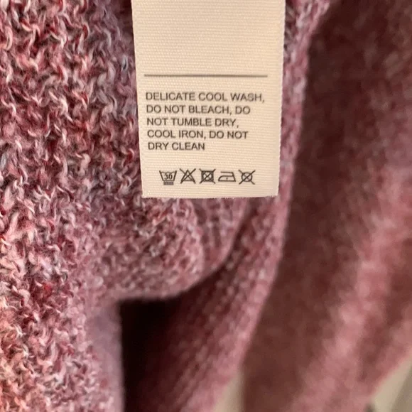 Fat Face red & white sweater - Picture 5 of 5